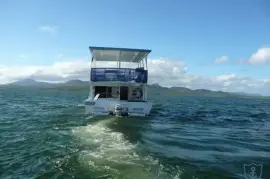 33\\' ALUMINIUM HOUSEBOAT