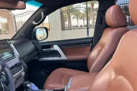 تويوتا لاند كروزر  VXR 2015