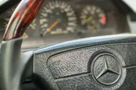 Mercedes-Benz E300
